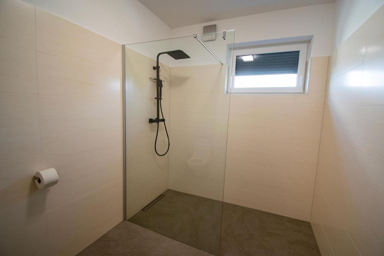Smart Rooms Βελς Εξωτερικό φωτογραφία