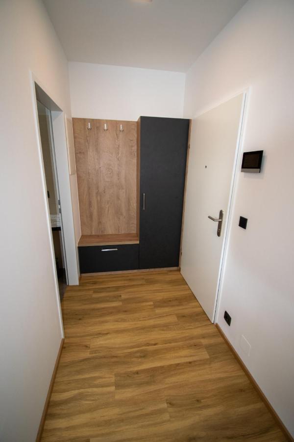 Smart Rooms Βελς Εξωτερικό φωτογραφία