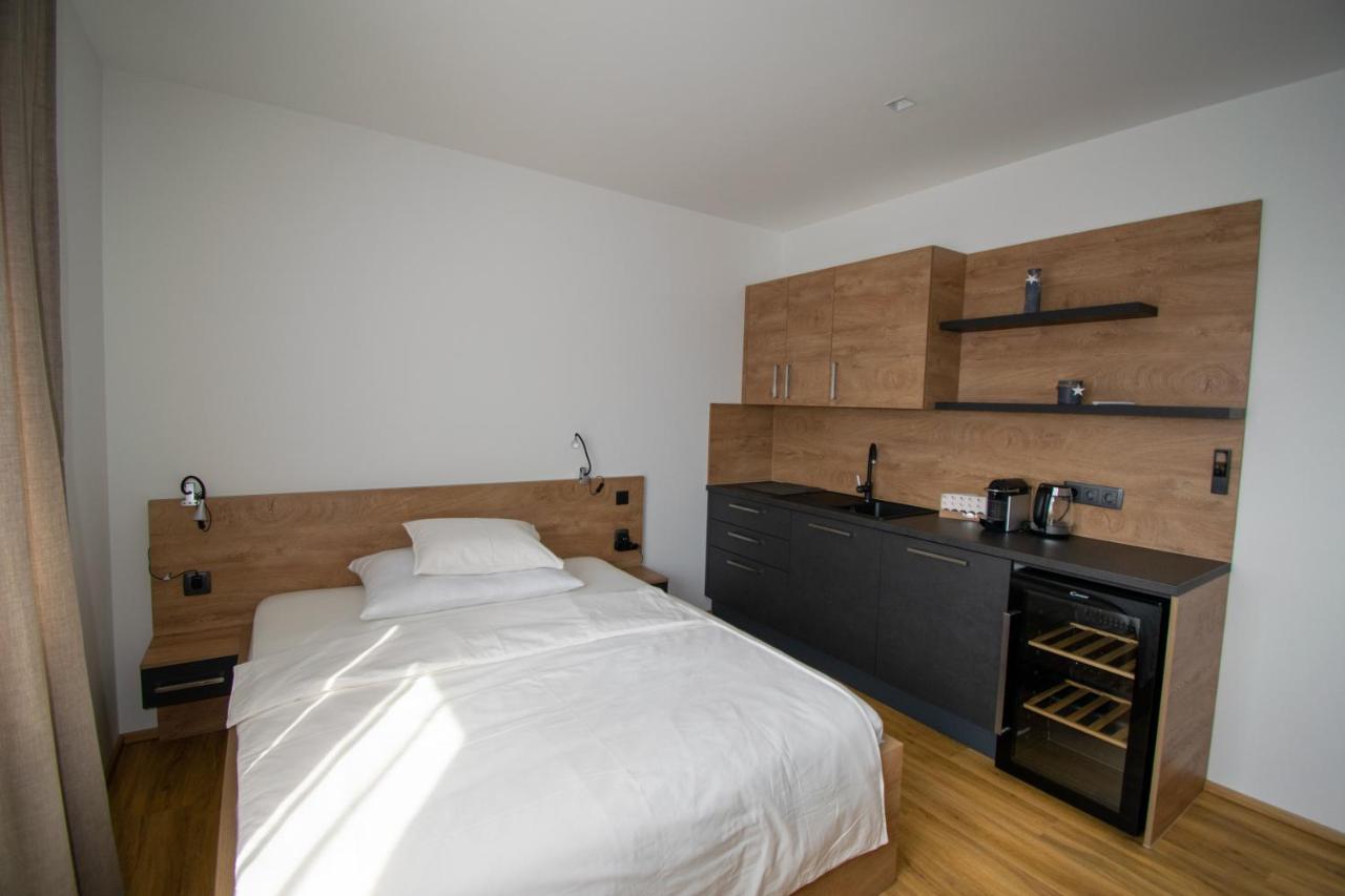 Smart Rooms Βελς Εξωτερικό φωτογραφία